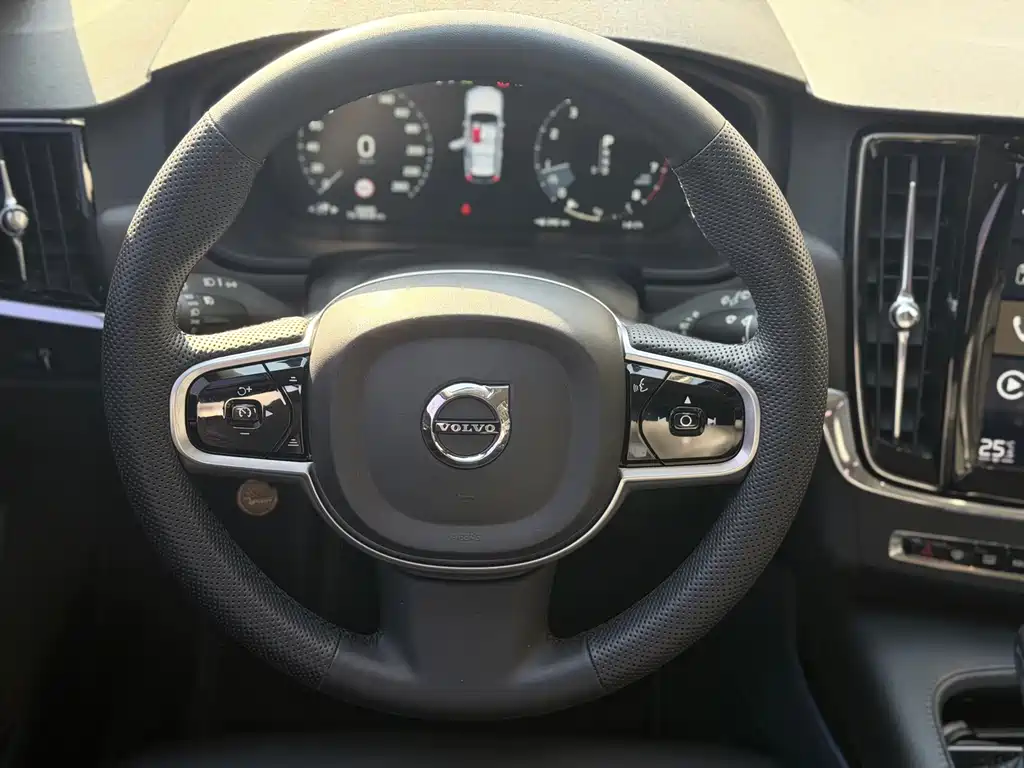 Volvo V90 2018 — фото 14