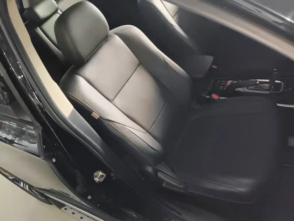 Mitsubishi Outlander 2017 — фото 25