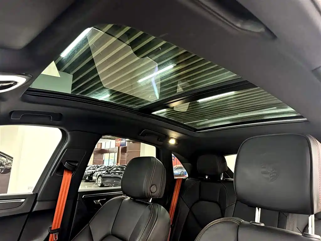 Porsche Macan 2023 — фото 20