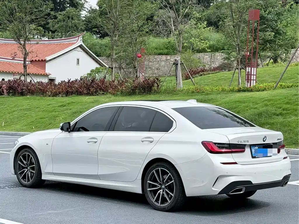 BMW 3 Series 2021