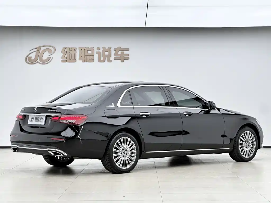 Mercedes-Benz E-Class 2023 — фото 4