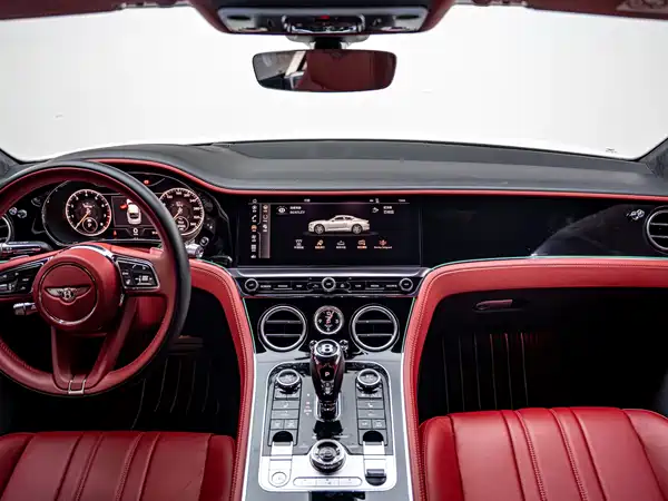 Bentley Continental 2021