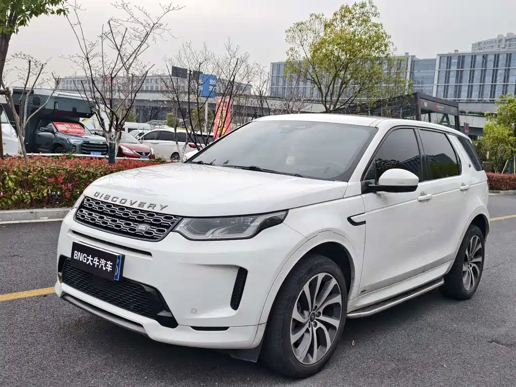 Land Rover Discovery Sport 2022 — фото 1