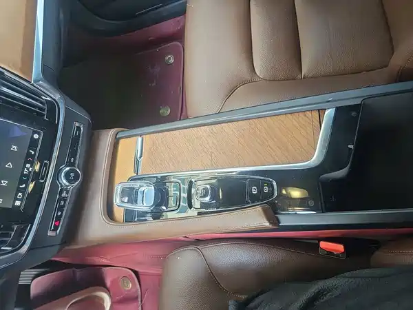 Volvo S90 2022