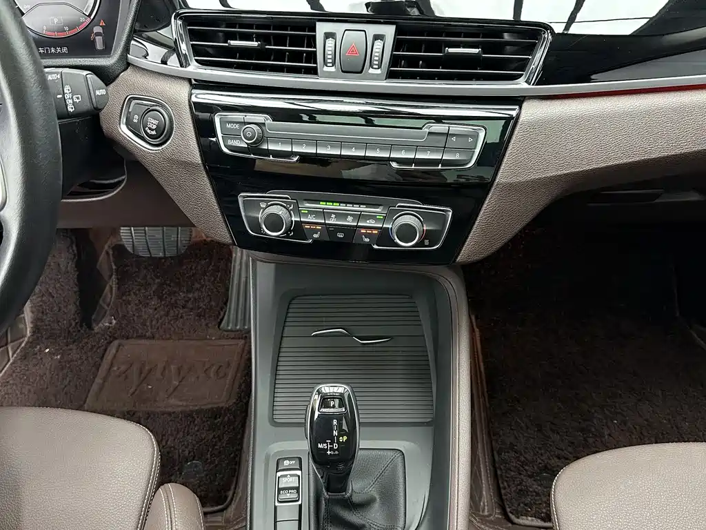 BMW X1 2022 — фото 14