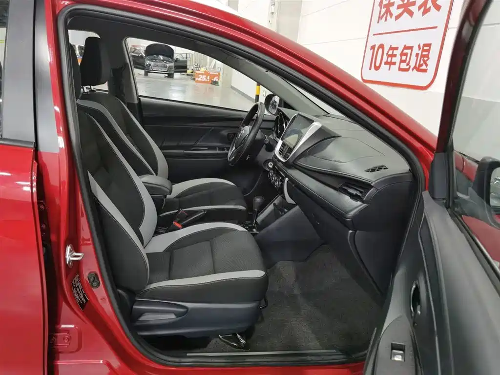 Toyota Yaris L 2022 — фото 23