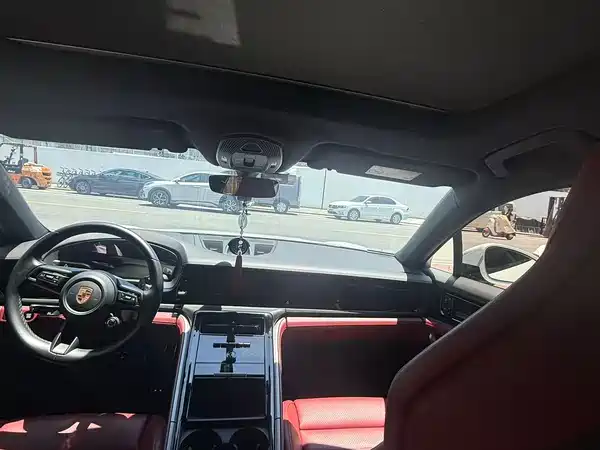 Porsche Panamera 2024