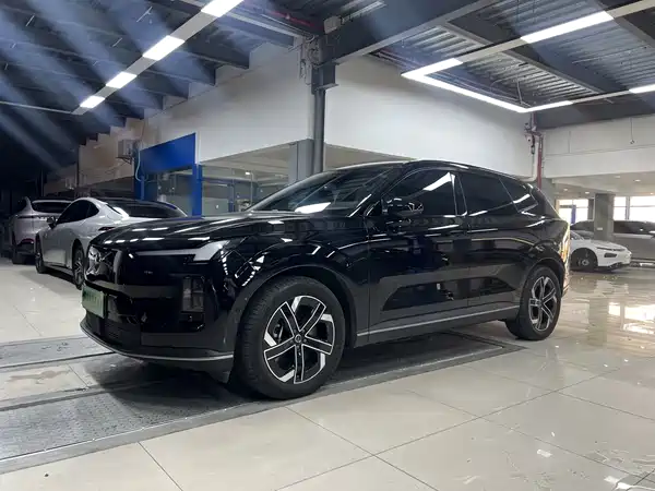 Volvo XC70 Plug-In Hybrid 2026