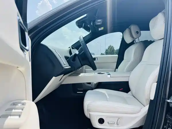 Li Auto L6 2024