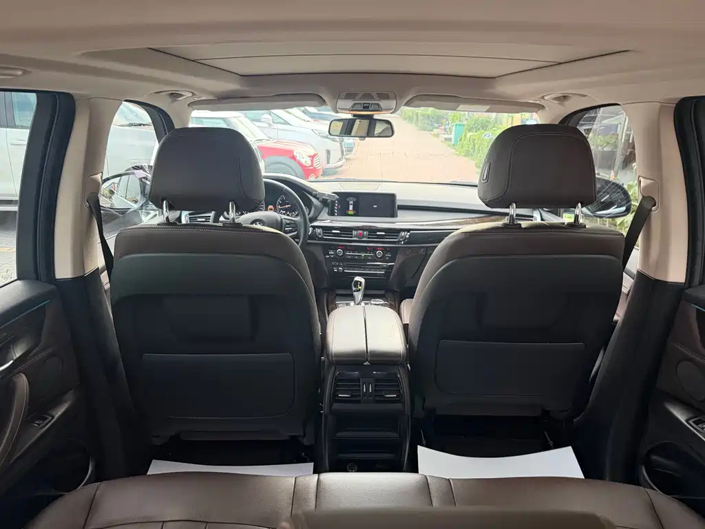 BMW X5 2018 — фото 10