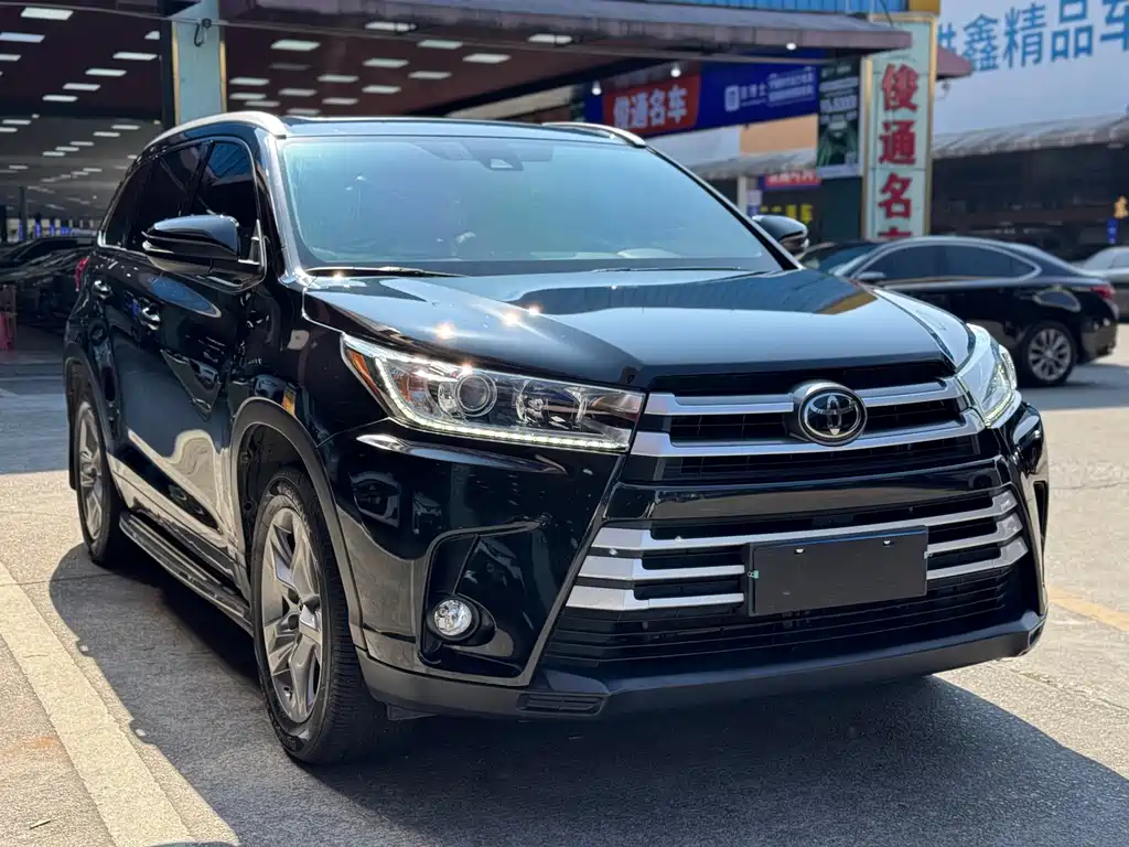 Toyota Highlander 2020 — фото 3