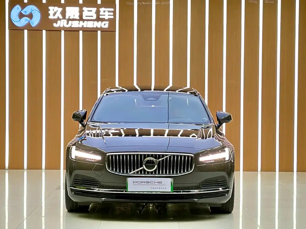 Volvo S90 Plug-In Hybrid 2023 — фото 2