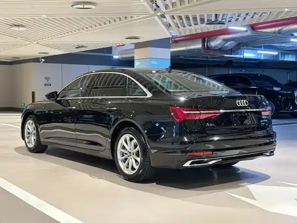 Audi A6L 2022