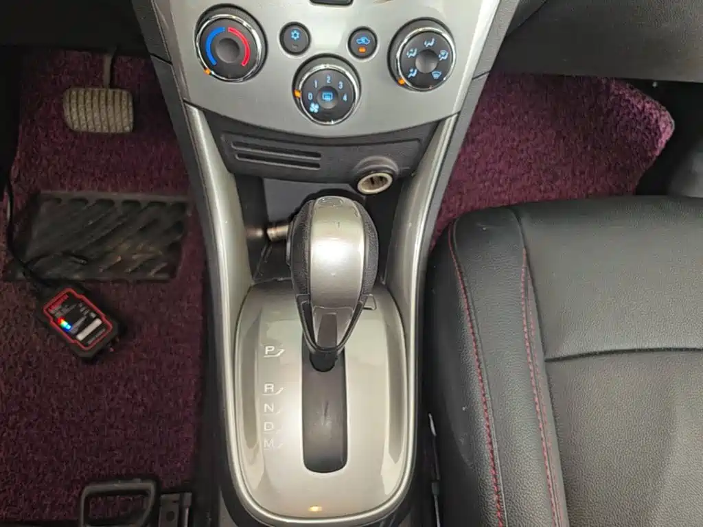 Chevrolet Trax 2015 — фото 14