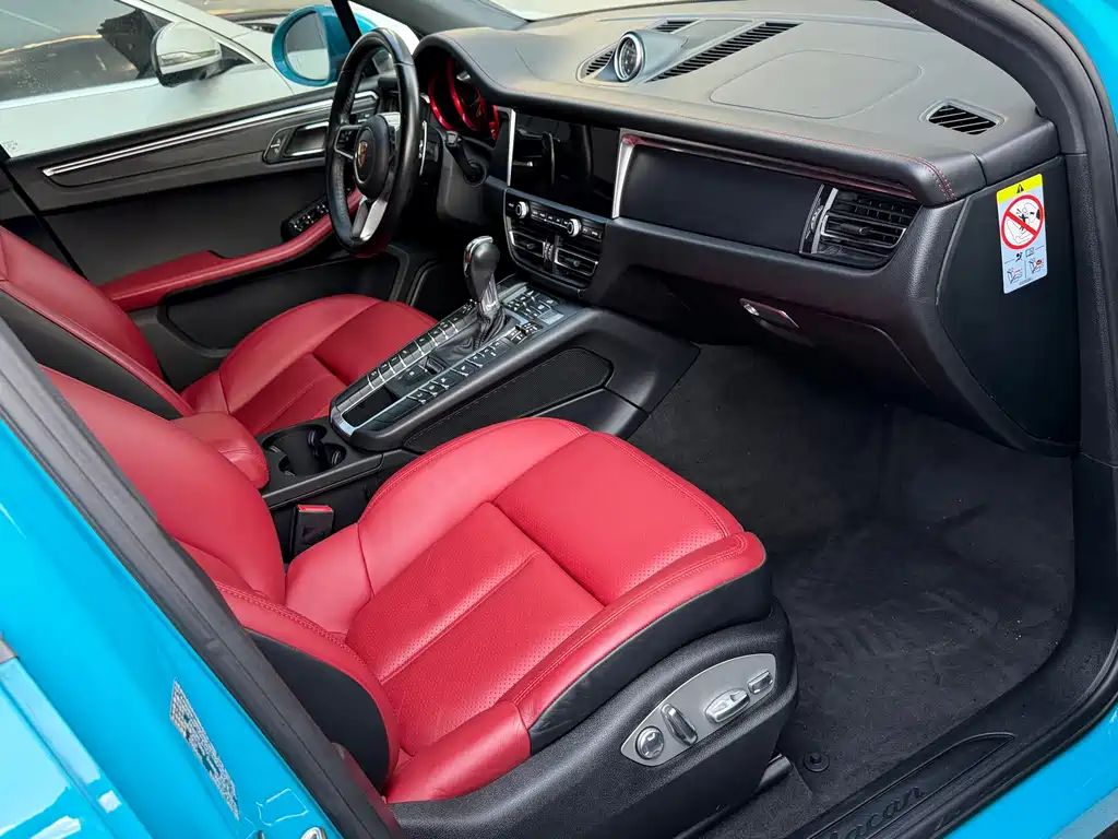 Porsche Macan 2020 — фото 17