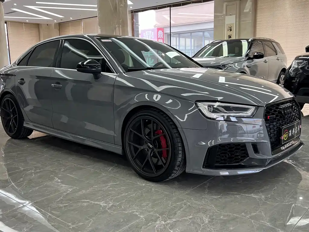 Audi RS 3 2018 — фото 3