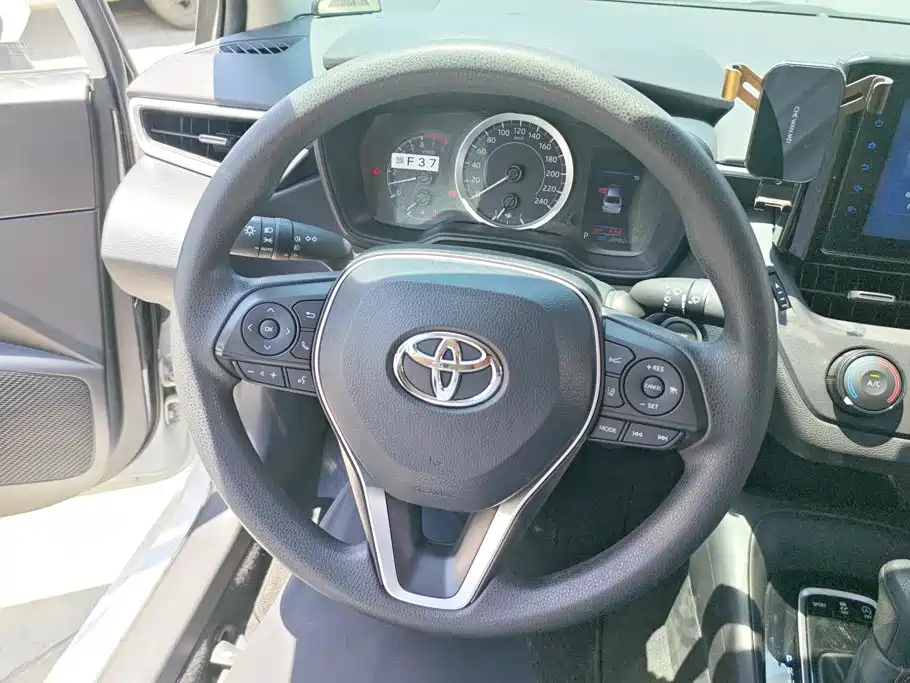 Toyota Corolla 2022 — фото 15