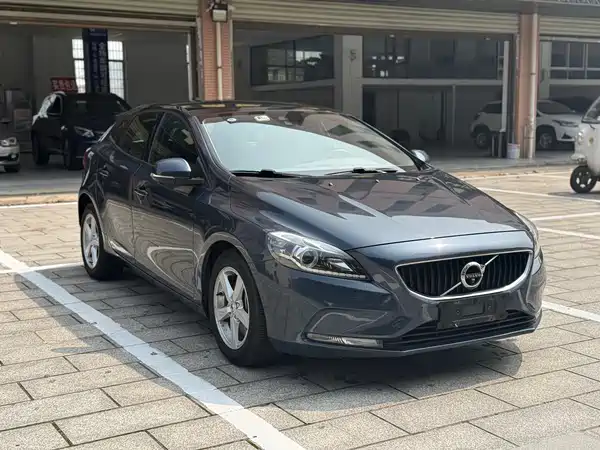 Volvo V40 2017