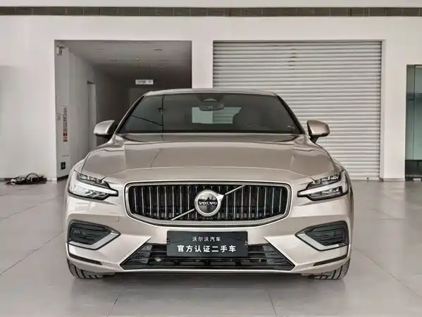 Volvo S60 2023