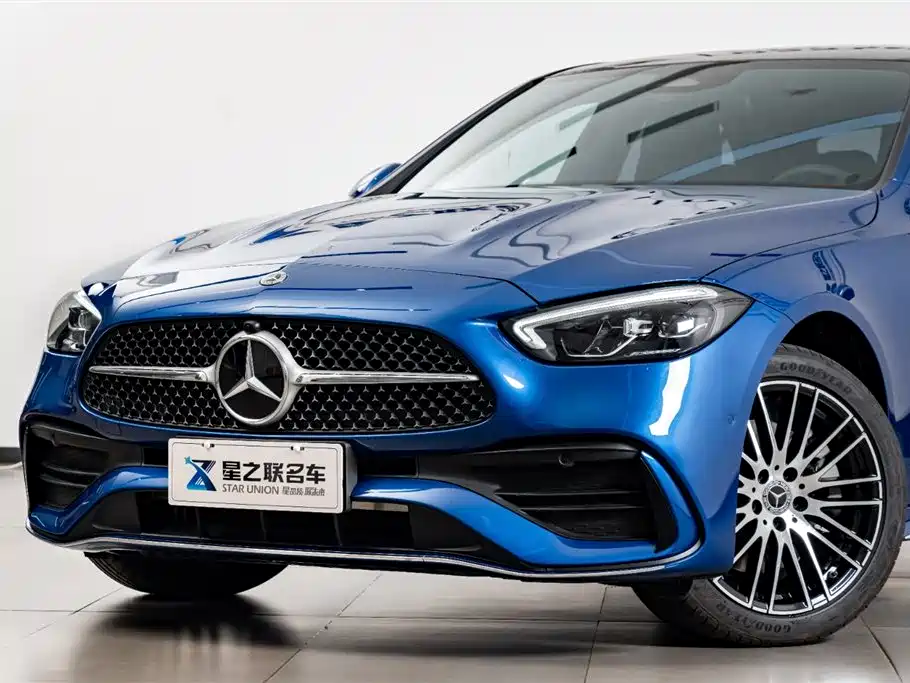 Mercedes-Benz C-Class 2023 — фото 3