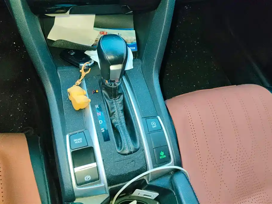 Honda Civic 2019 — фото 16
