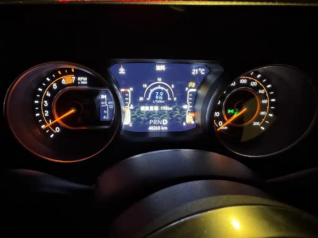 Jeep Wrangler 2019 — фото 17