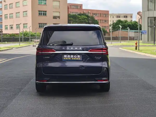 Roewe iMAX8 2022