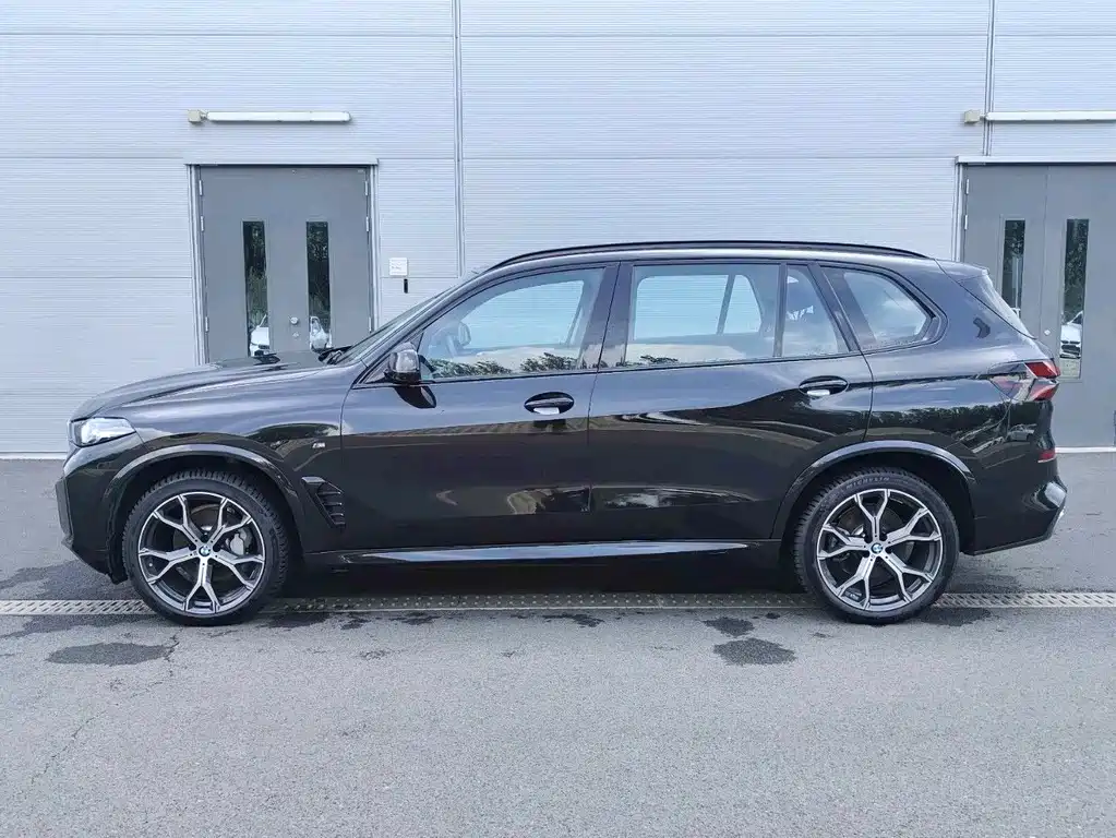BMW X5 2025 — фото 13