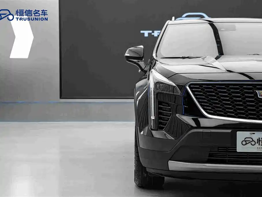 Cadillac XT4 2023 — фото 8