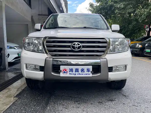 Toyota Land Cruiser 2010