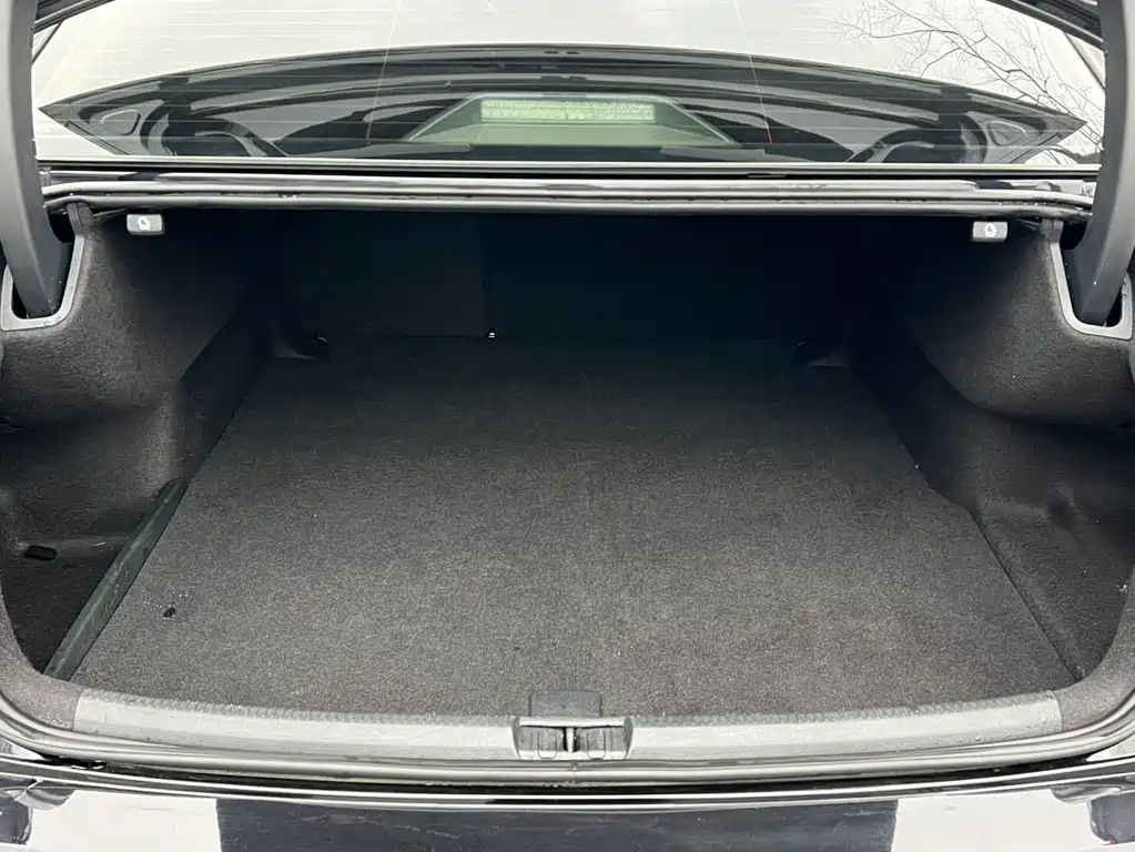 Volkswagen Passat 2018 — фото 15