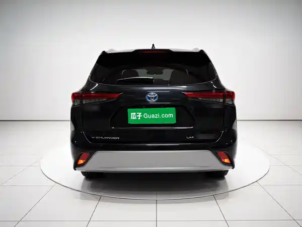 Toyota Highlander 2021