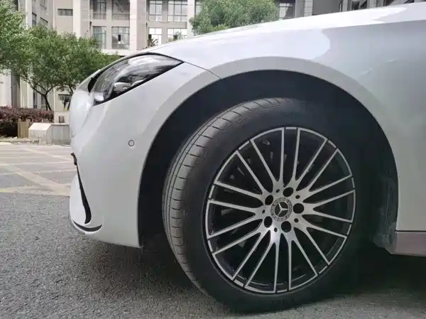Mercedes-Benz C-Class 2023