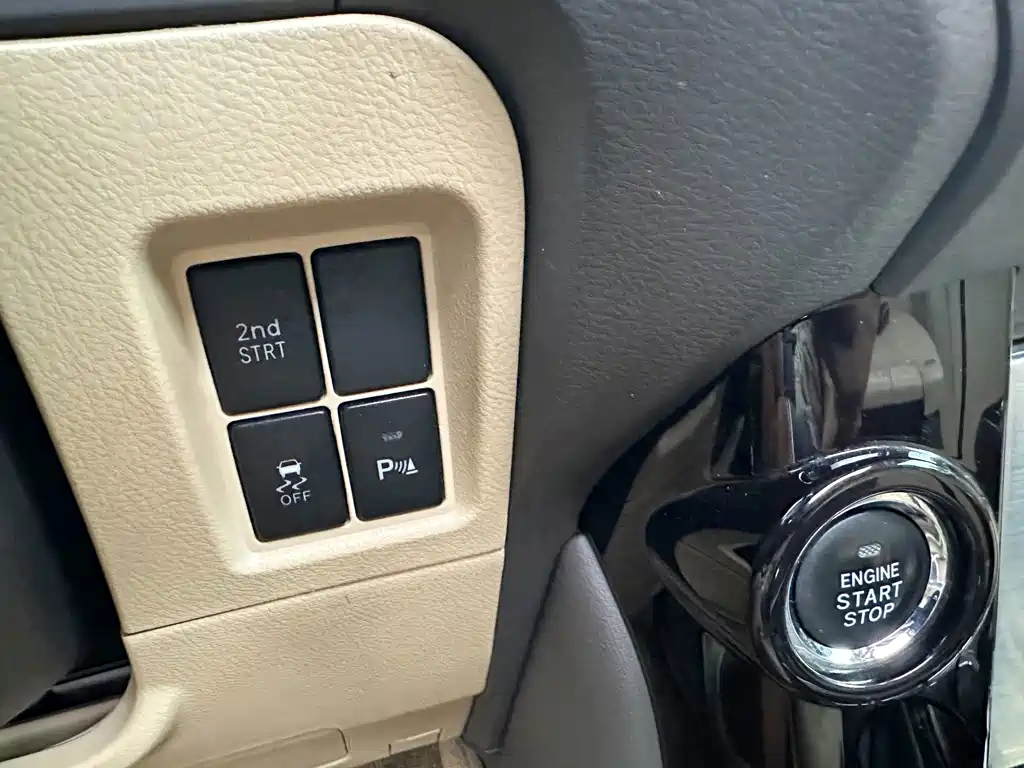 Toyota Prado 2017 — фото 17