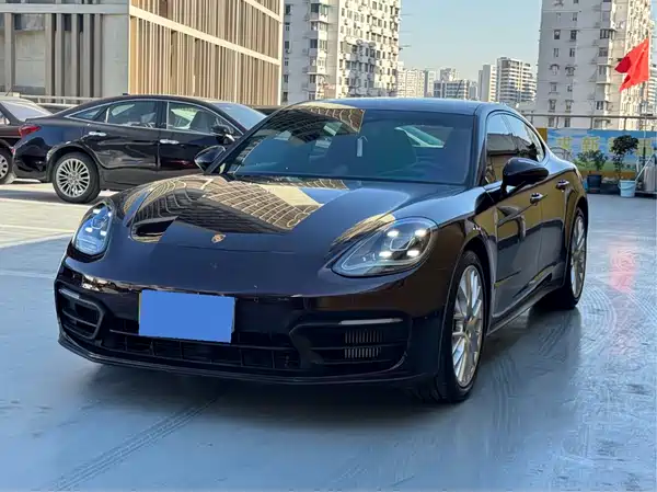 Porsche Panamera 2022