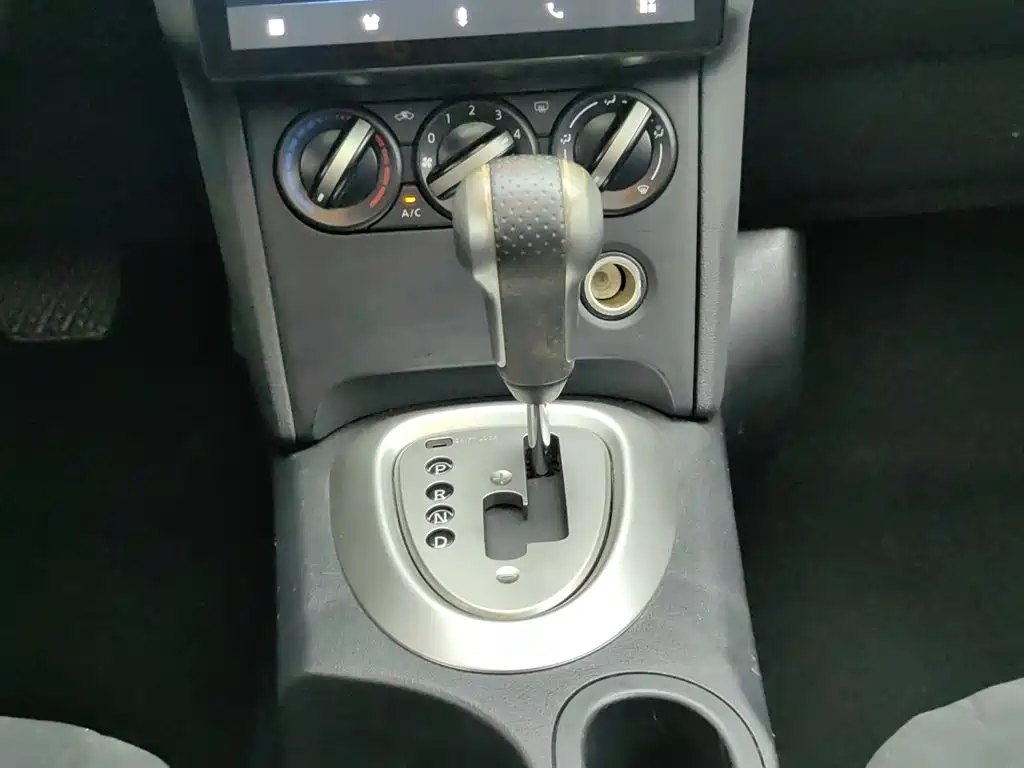 Nissan Qashqai 2015 — фото 13