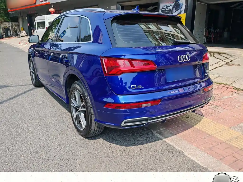 Audi Q5L 2019 — фото 13