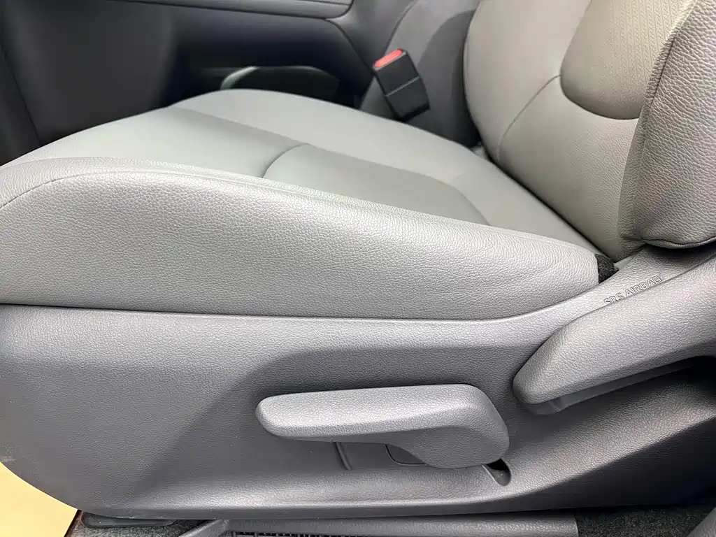 Toyota Granvia 2024