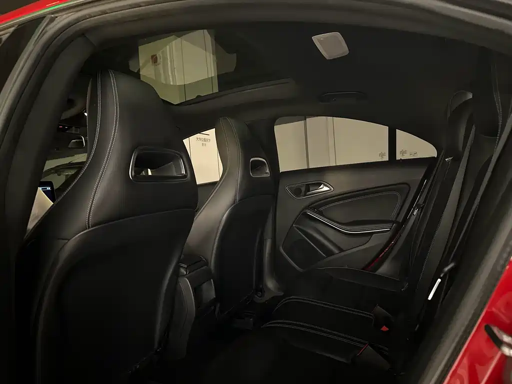 Mercedes-Benz CLA 2018 — фото 30