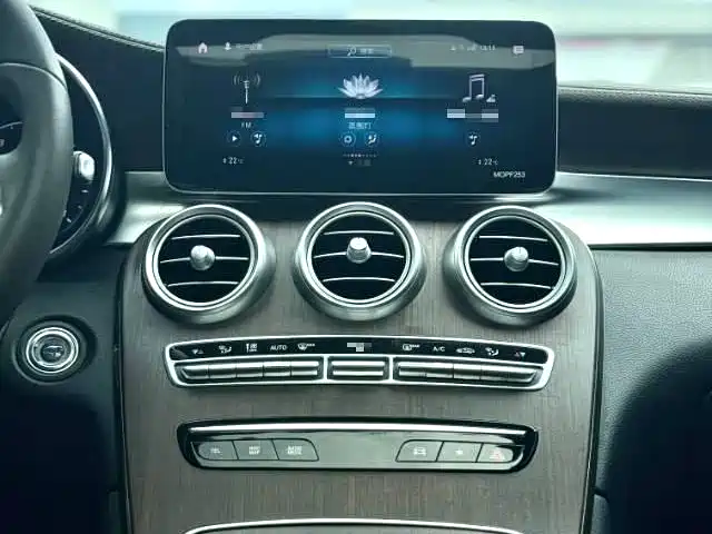 Mercedes-Benz GLC 2021