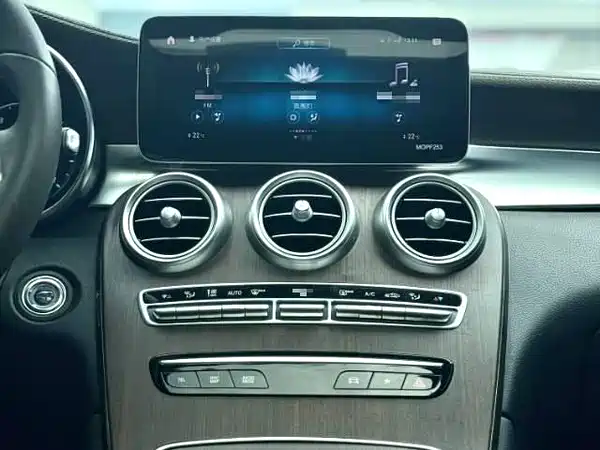 Mercedes-Benz GLC 2021