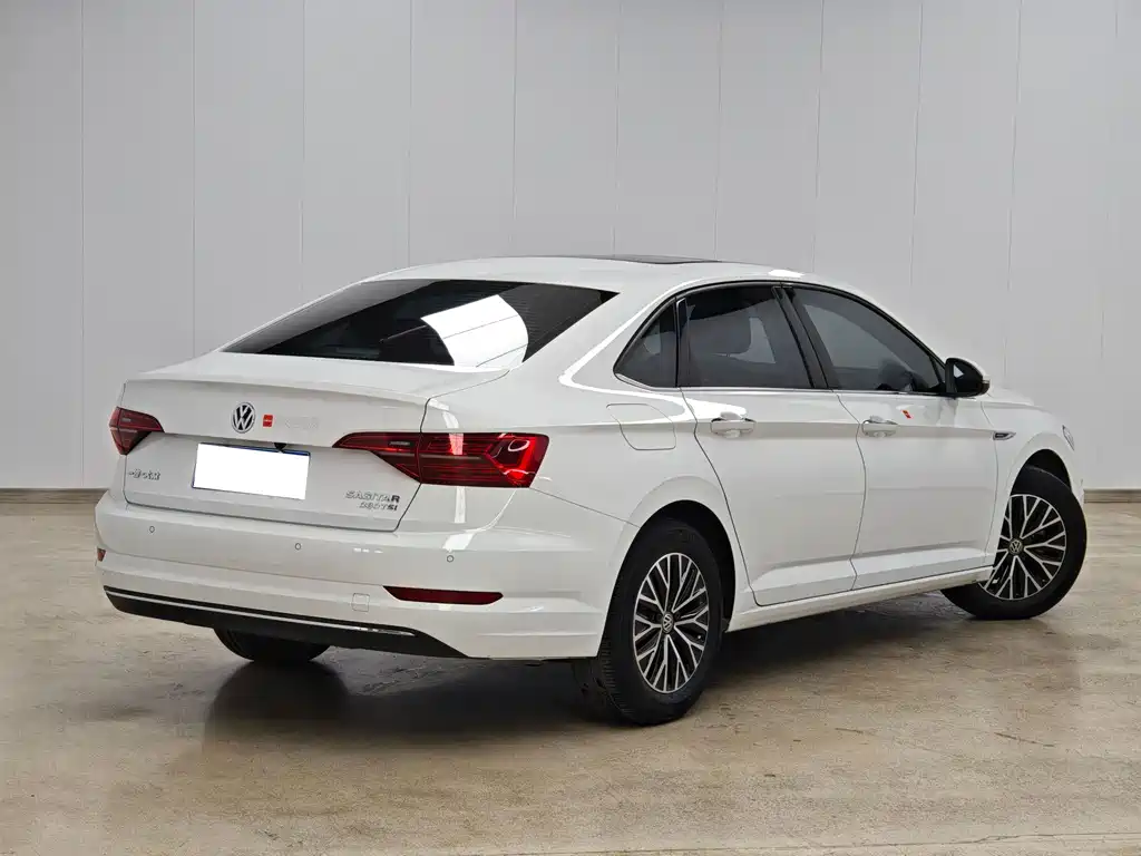 Volkswagen Sagitar 2020