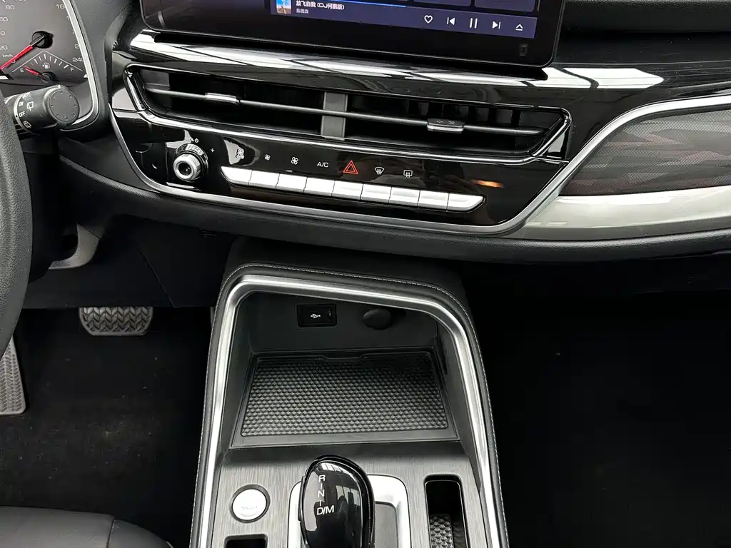 Haval H6 2023 — фото 16