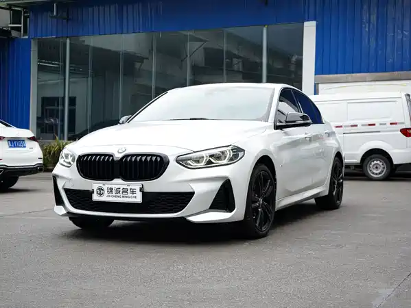 BMW 1 Series 2023