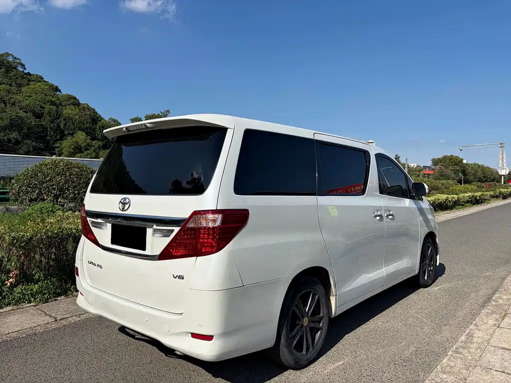 Toyota Alphard 2013 — фото 2