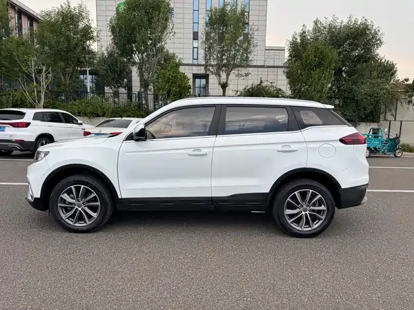 Geely Boyue 2021