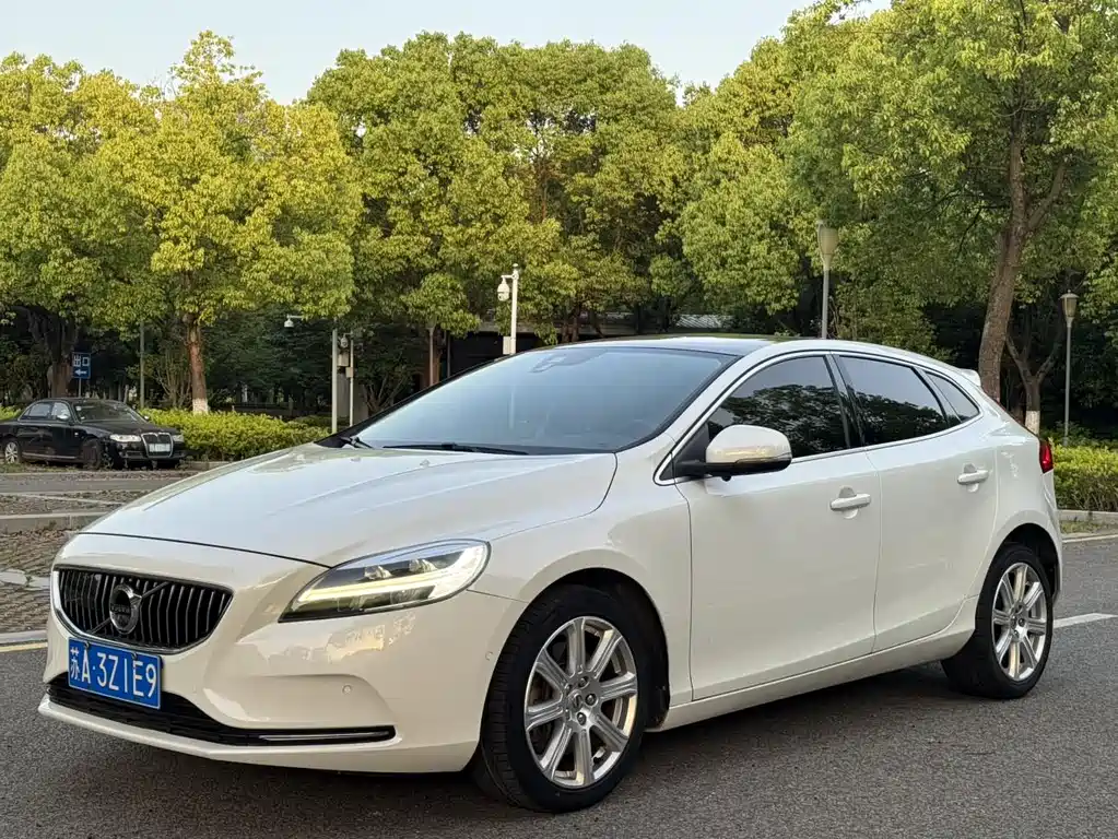 Volvo V40 2016