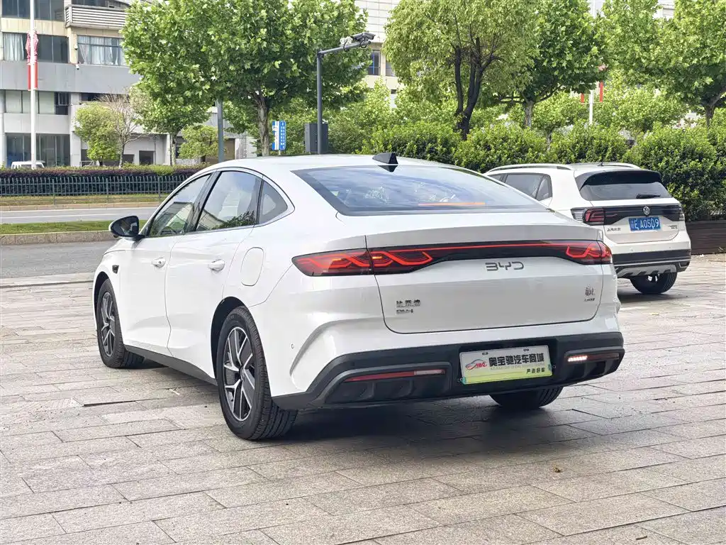 BYD Qin L 2025 — фото 9