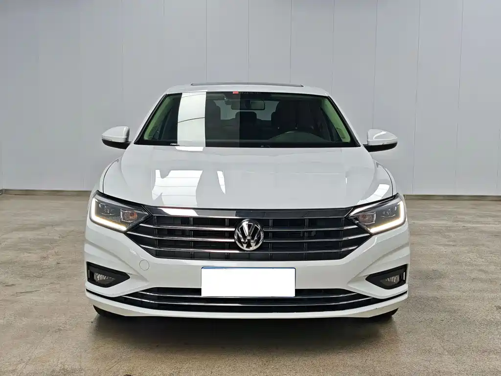 Volkswagen Sagitar 2020