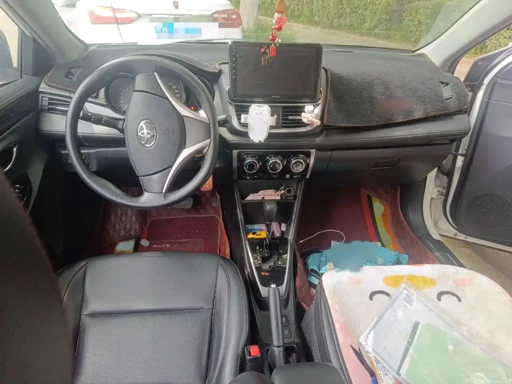 Toyota Yaris L 2020 — фото 13